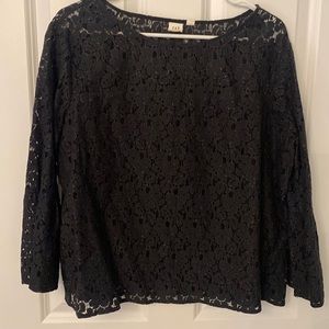 Lace tee with flounce sleeve